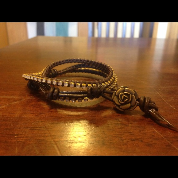 Antique White Jewel Bracelet