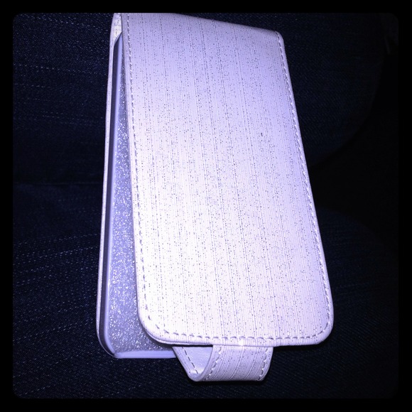 iPhone 4 or 4s case - Picture 1 of 1