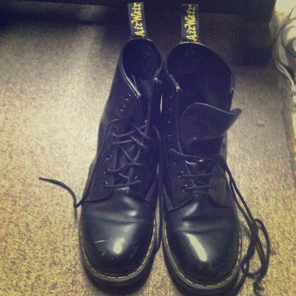 Men's dr marten boots
