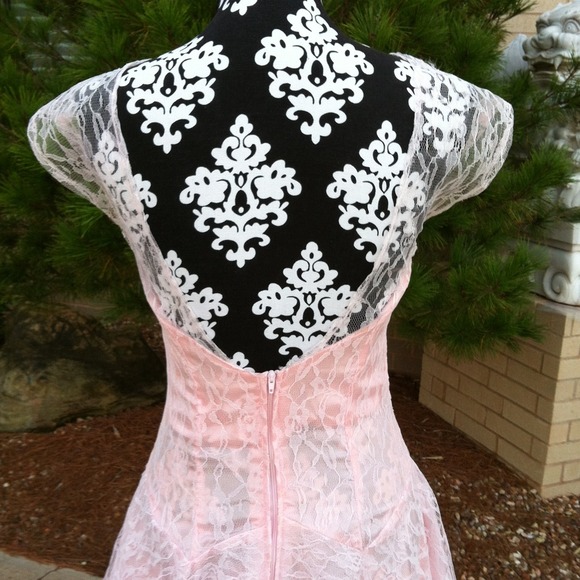 SOLD @ VINTAGEPATTY - Vintage Pink Lace Midi❤️❤️❤️ - Picture 4 of 5