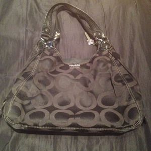 Authentic Black Coach Op Art Maggie Purse