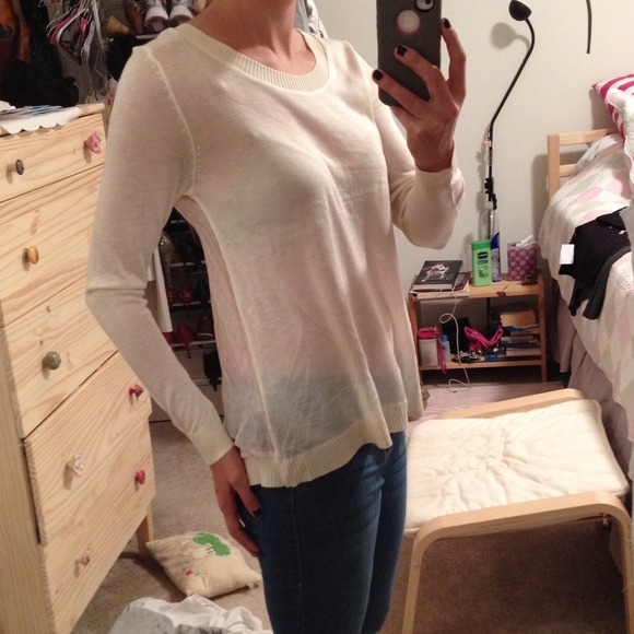 ❌SOLD❌Split sheer back, light knit ivory sweater - Picture 2 of 3