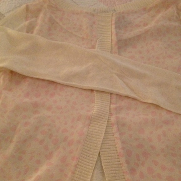 ❌SOLD❌Split sheer back, light knit ivory sweater - Picture 3 of 3