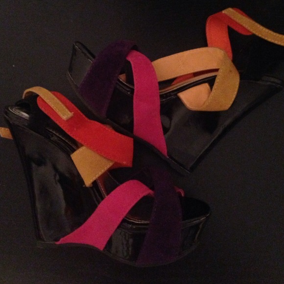 🎀three color wedges🎀 - Picture 4 of 4