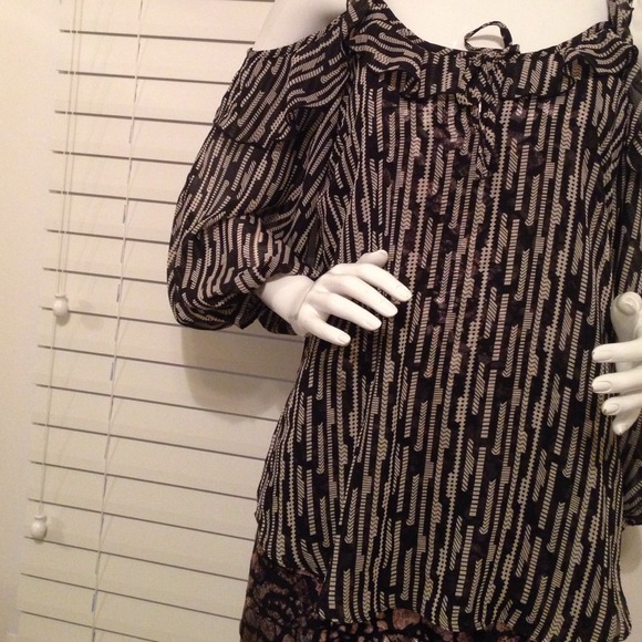 Blouse - Picture 2 of 2