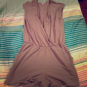 🌸🌷🌺ON HOLD🌺🌷🌸V-Neck American Apparel romper