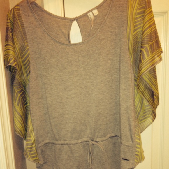 WOMANS NEW DRESSY SHIRT!!!