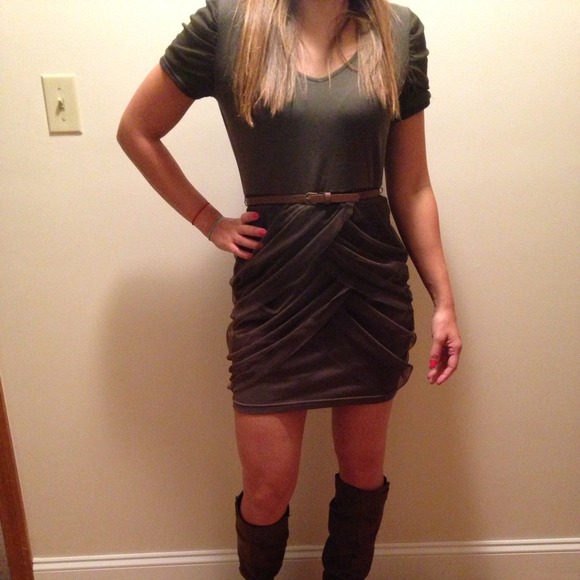 Dresses & Skirts - Olive green dress with belt. Perfect for fall!