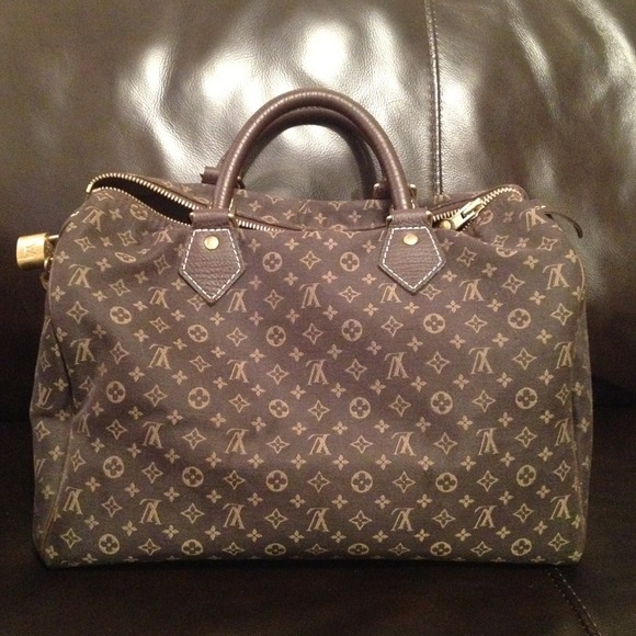 Not for sale just sharing mini Lin LV speedy