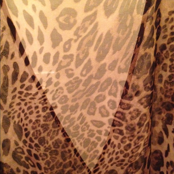 Top - Picture 3 of 3