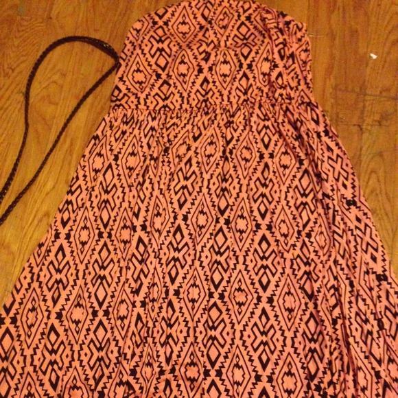 Dress - Picture 2 of 2