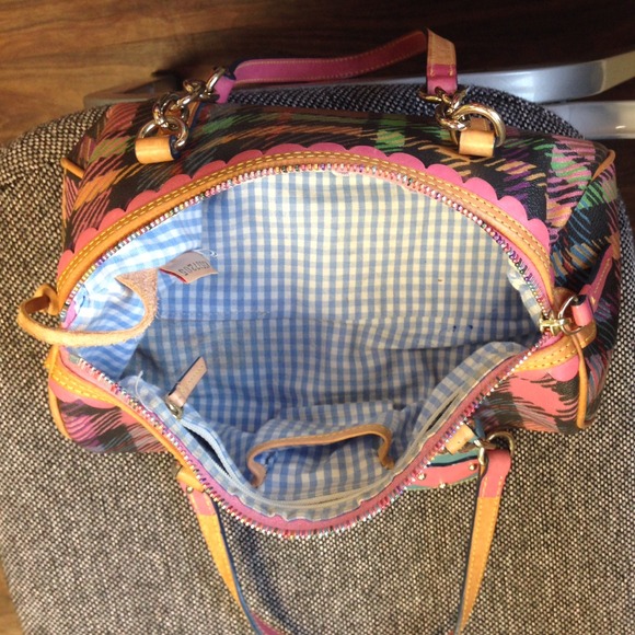 Dooney & Bourke purse - Picture 2 of 3