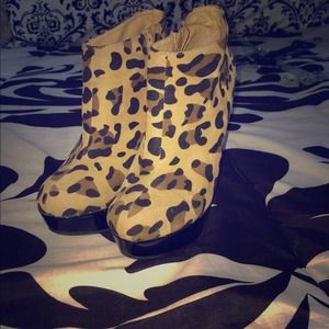Brand new leopard booties!