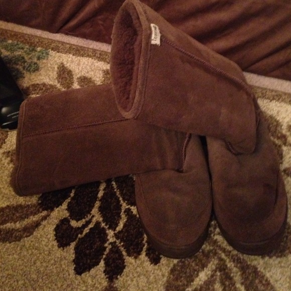 Bearpaw boots