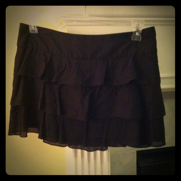 🚫SOLD IN BUNDLE 🚫New Ruffle Skirt by Express