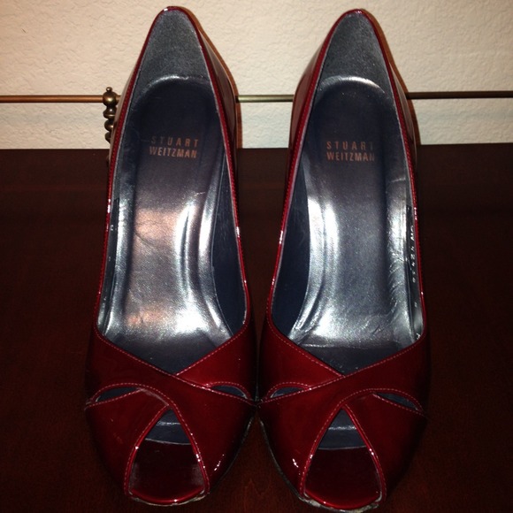 Stuart Weitzman patent leather peep toe pumps - Picture 3 of 4
