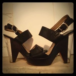 Chloe platform sandals