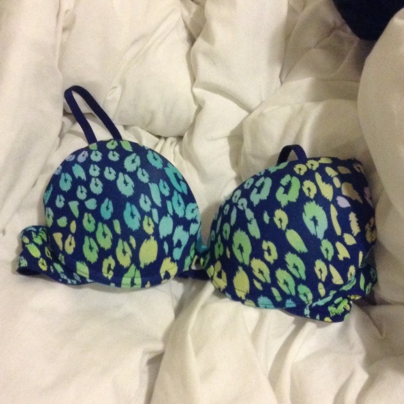 Cheetah Print Push Up - Picture 1 of 3