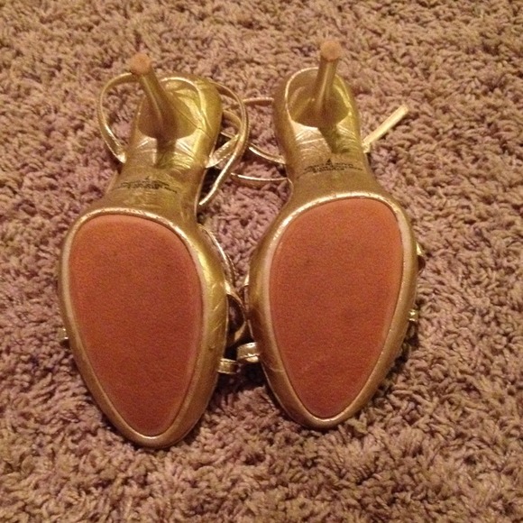Simple heels - Picture 3 of 3