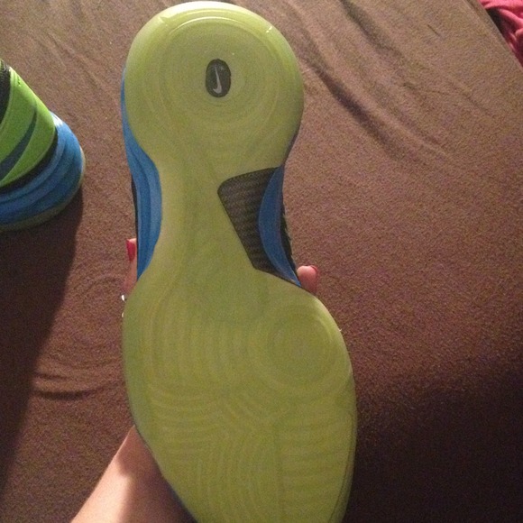 NEW NIKE LUNAR HYPERDUNK X 2012 - Picture 3 of 3