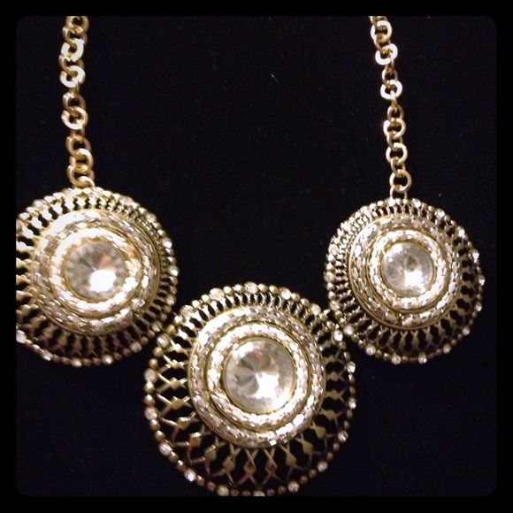SOLD! High quality! statement necklace