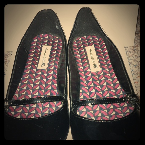 Patent leather black flats