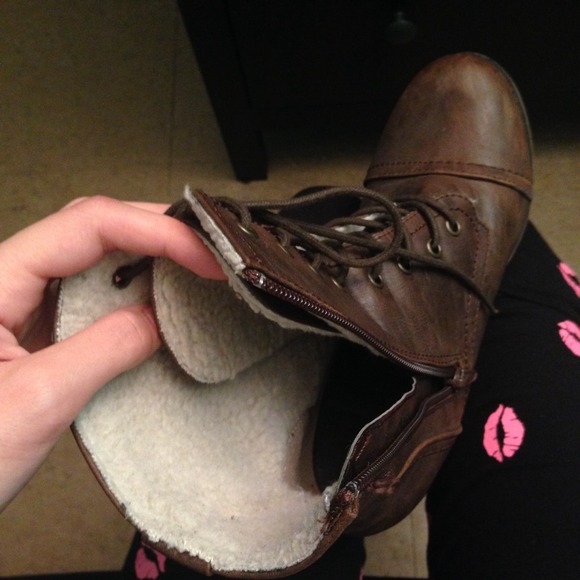 Combat heel boots - Picture 3 of 4