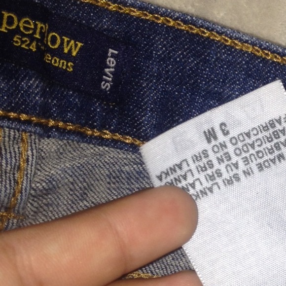 Levi's - Picture 3 of 3