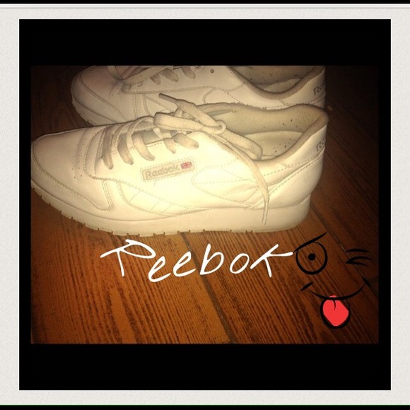 White reebok women tennis shoes