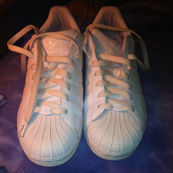 ALL WHITE ADIDAS!