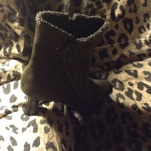 Green Ultra Suede Mid-level Boots