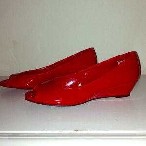Red Peep-toe wedges