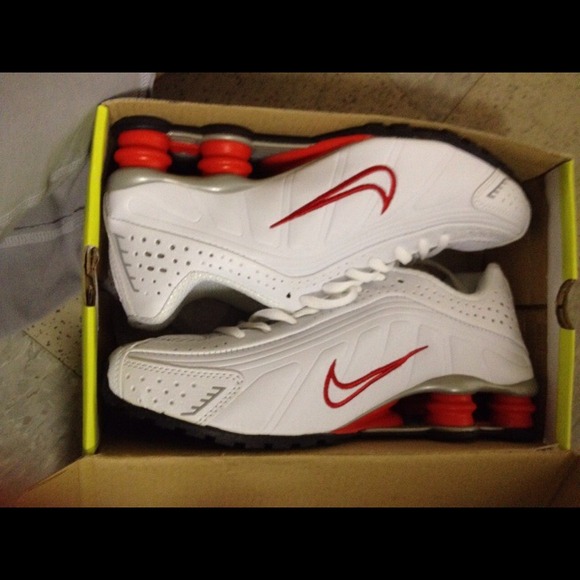 Nike shox 8.5 Sold