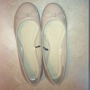 ♡Trading♡ Nude/pink flats