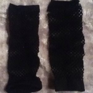 Fishnet arm gloves
