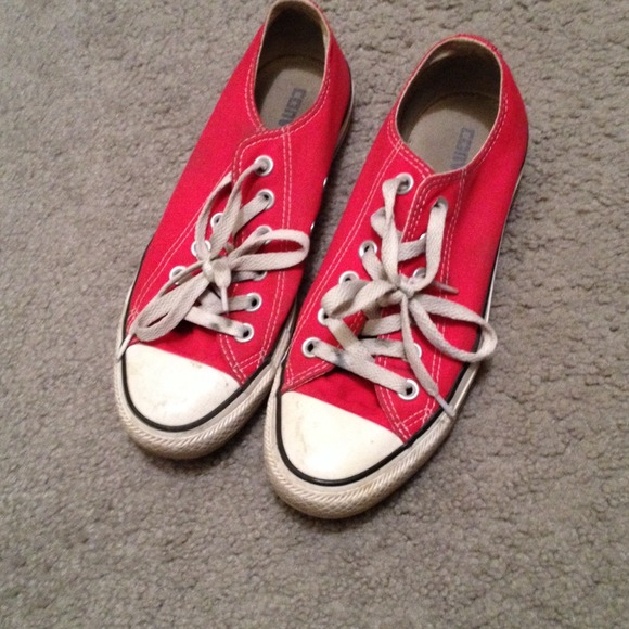 Red low converse