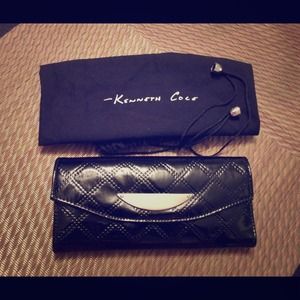 Kenneth Cole Wallet with Dust Bag 💖