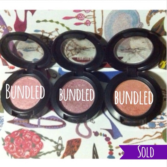 MAC FROST Eye Shadows |  Authentic | Swatched - Picture 1 of 2