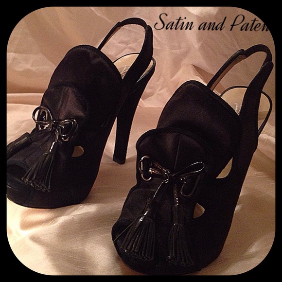 SOLD Stunning black satin platforms with tassels - Picture 2 of 4