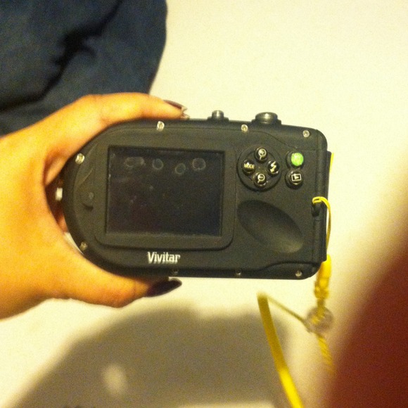 Waterproof camera - Picture 3 of 4