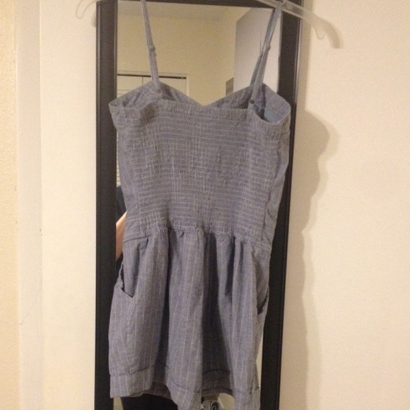 Romper. - Picture 2 of 2