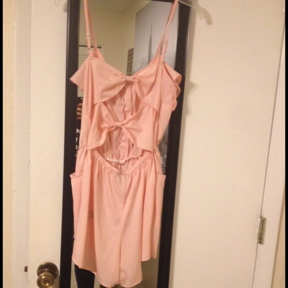 Romper. - Picture 2 of 2