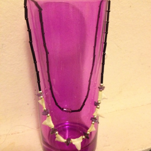 Beachy shark teeth neckless!!! - Picture 3 of 3