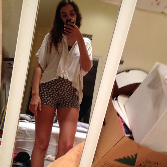 ❌SOLD IN BUNDLE❌ - Picture 3 of 4