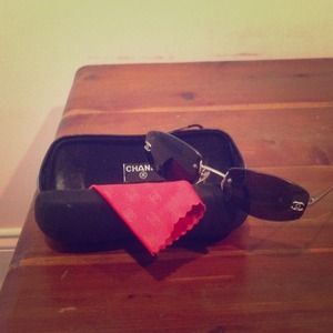 💯 Authentic Chanel Frameless CC Logo Sunglasses