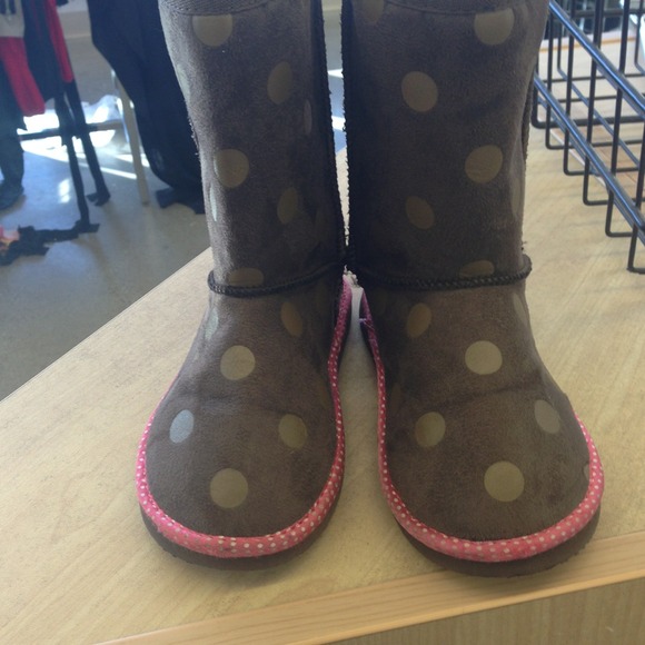 GIRLS BOOTS