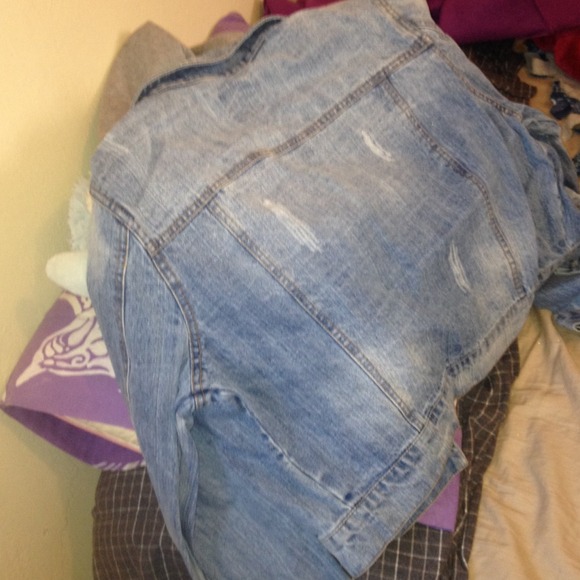 Jean jacket - Picture 2 of 3