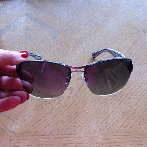 🚨SOLD SOLD 🚨Authentic coach glasses with case