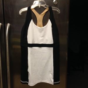 Lululemon tank size 6