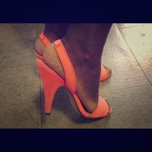 SOLD!!! Coral high heel sandal